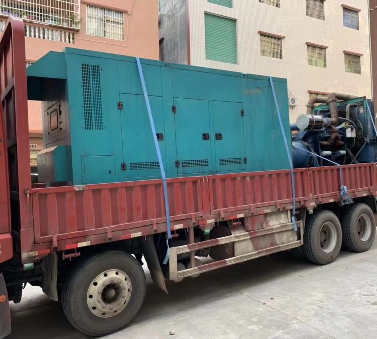 让胡路如何在不同负载率下确保 400KW 柴油发电机组的正常运行？