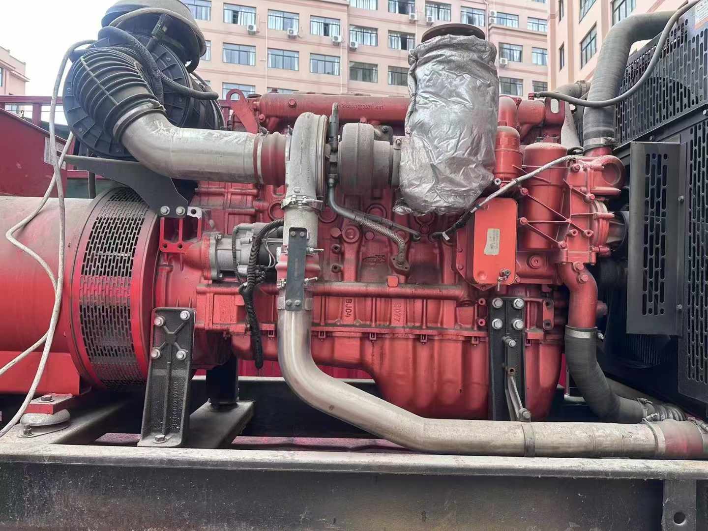 让胡路如何选择适合 600kW 柴油发电机组的过载保护器？