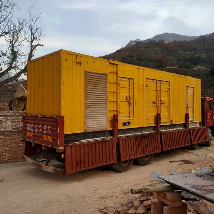 让胡路200kW 发电机组在带电阻性负载时，输出功率会受到哪些因素的影响？